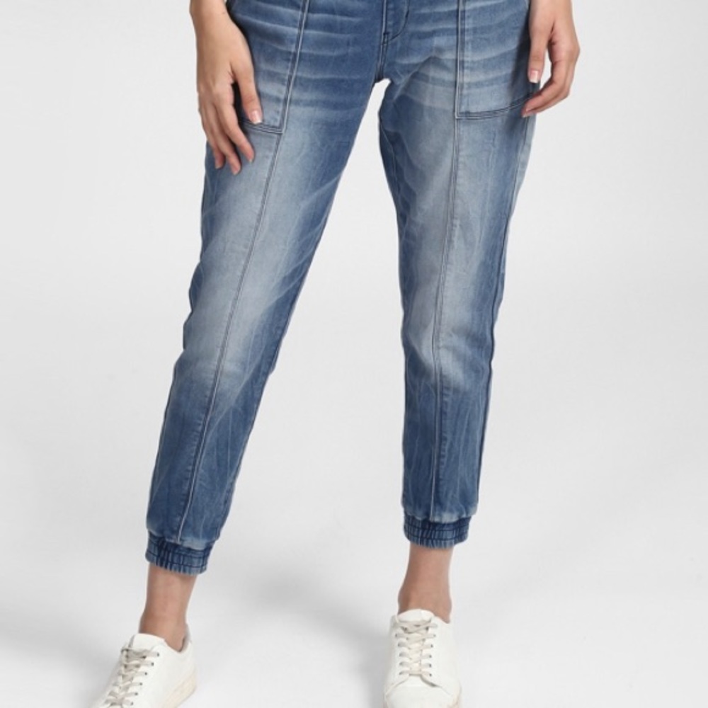 Levis jogger jeans